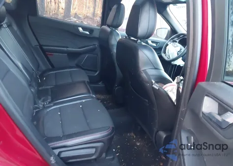 2023 Ford Escape St-Line z USA, uszkodzony, nr VIN 1FMCU9MN7PUA74350